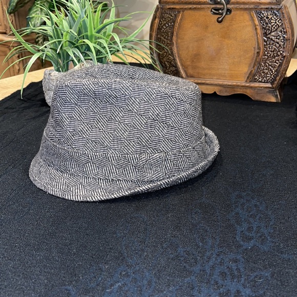Robington & Mott New York Hat - Picture 1 of 15